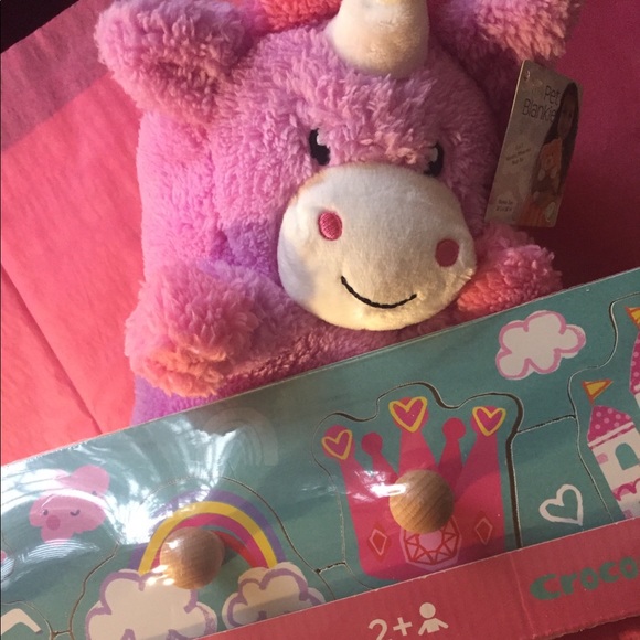 Unicorn Blanket and Puzzle Bundle - Picture 3 of 15